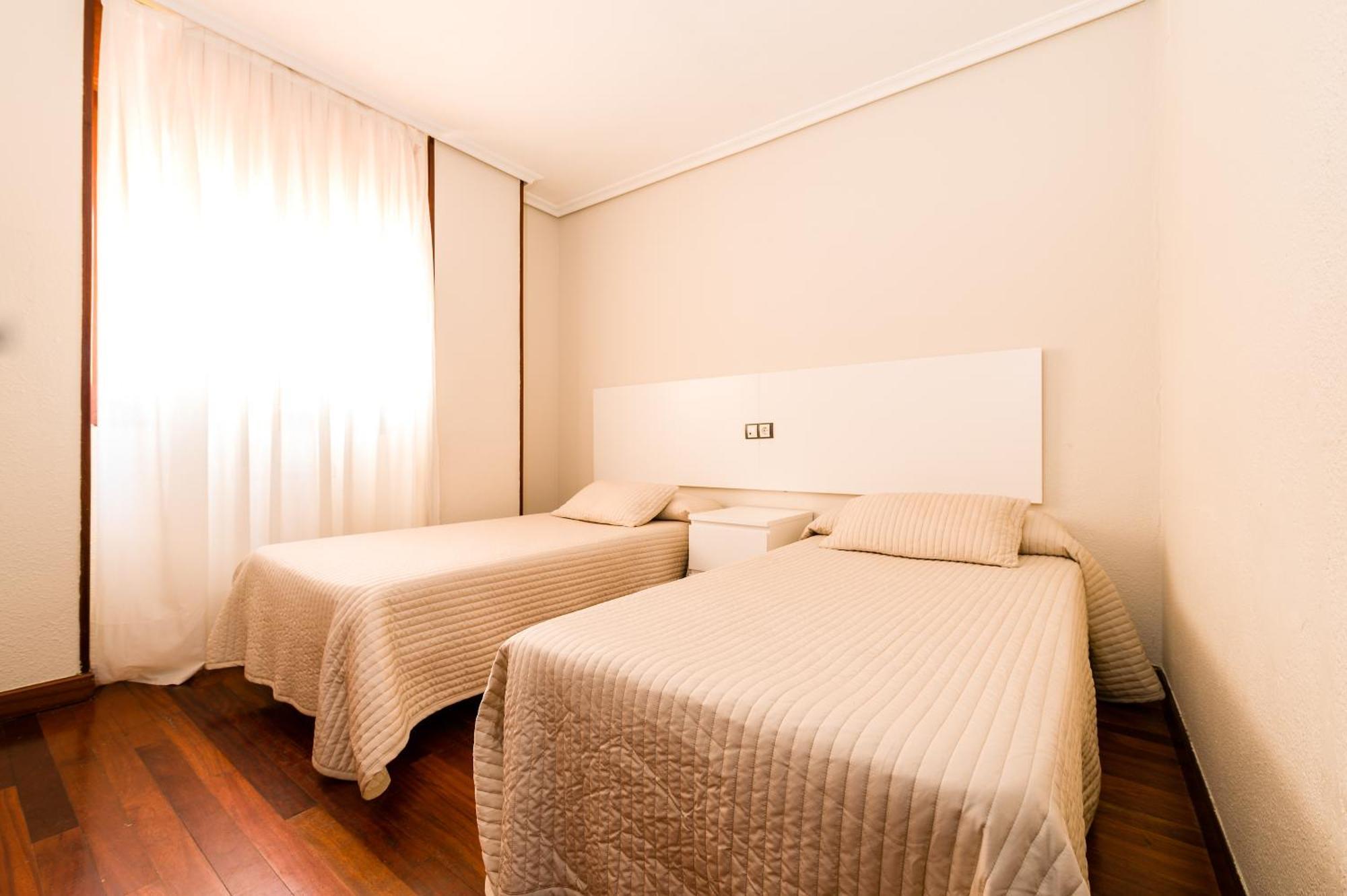 Alojamientos Rooms Catamaran Castro Urdiales Exterior foto